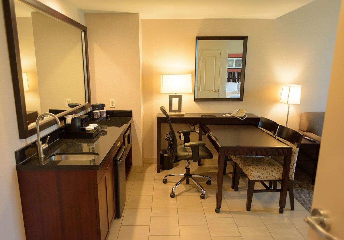 Embassy Suites Ontario - Airport Екстер'єр фото