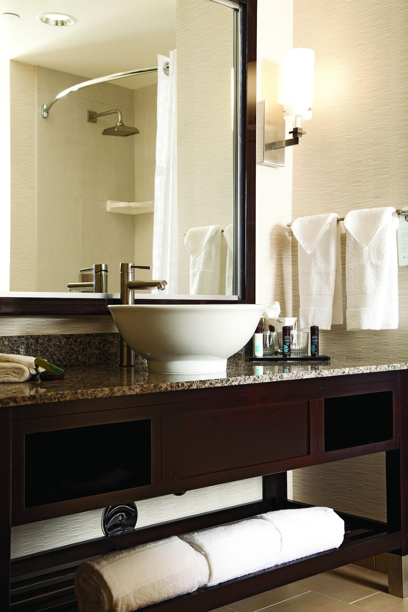 Embassy Suites Ontario - Airport Екстер'єр фото