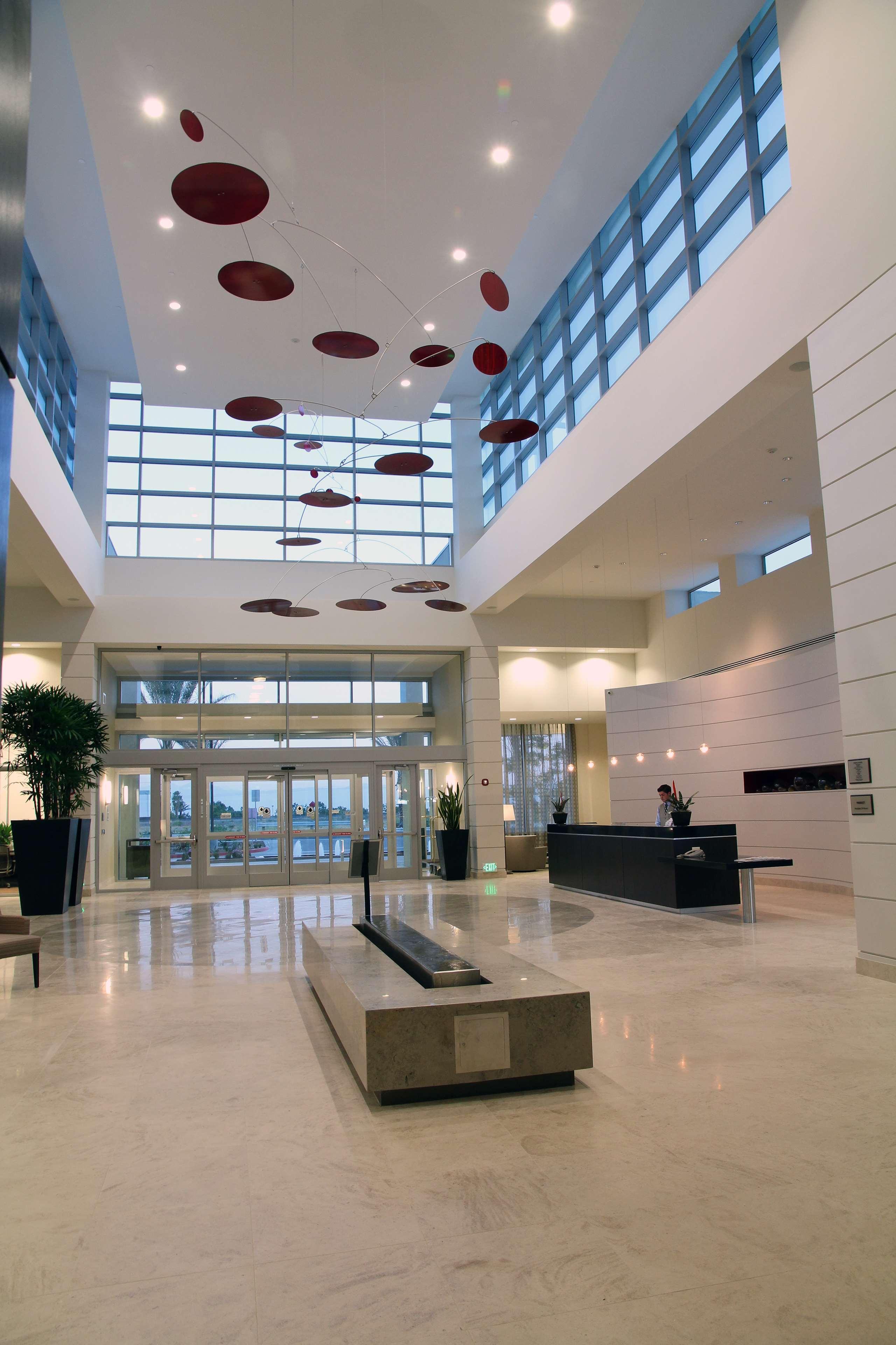 Embassy Suites Ontario - Airport Інтер'єр фото