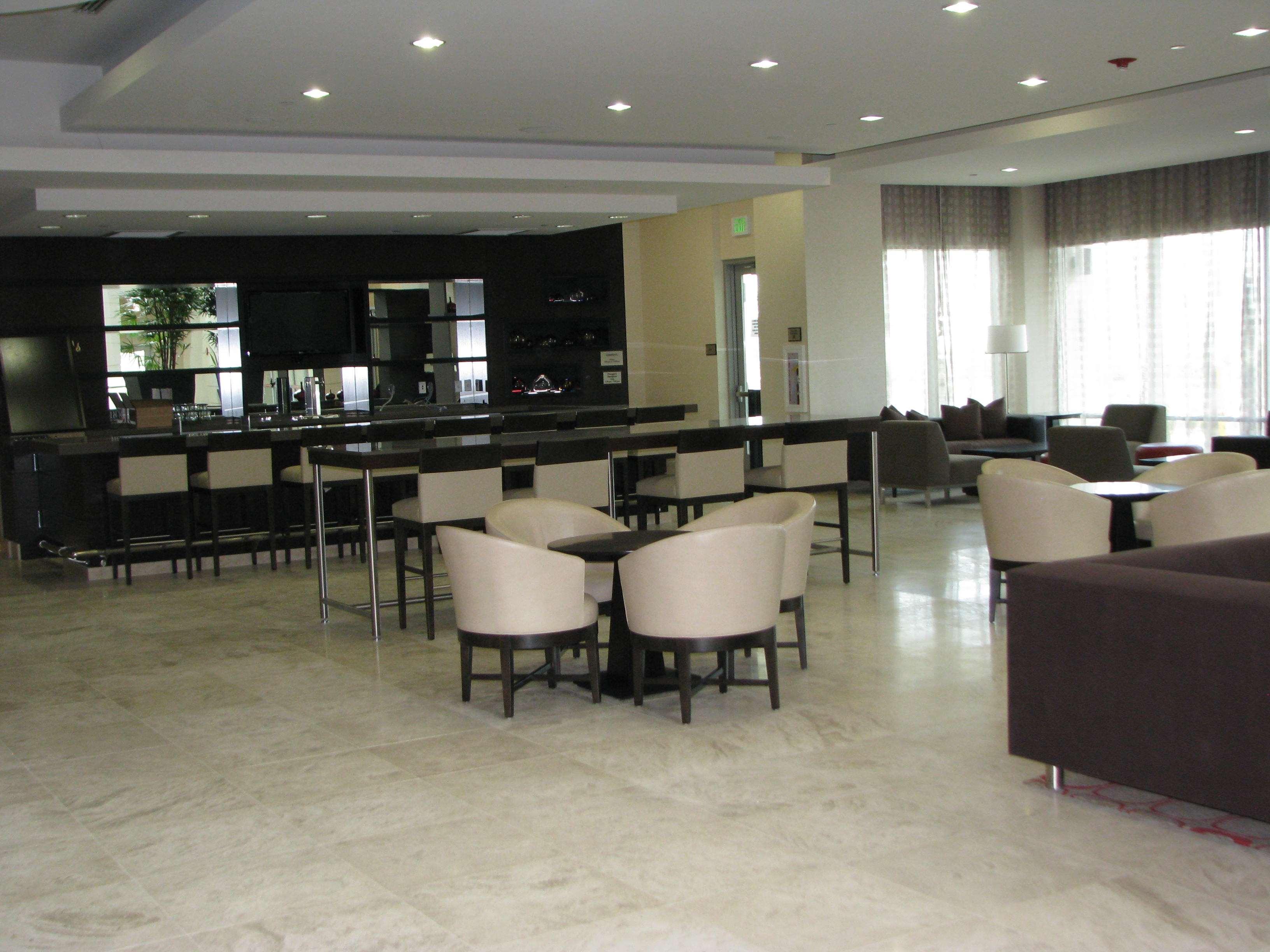 Embassy Suites Ontario - Airport Екстер'єр фото