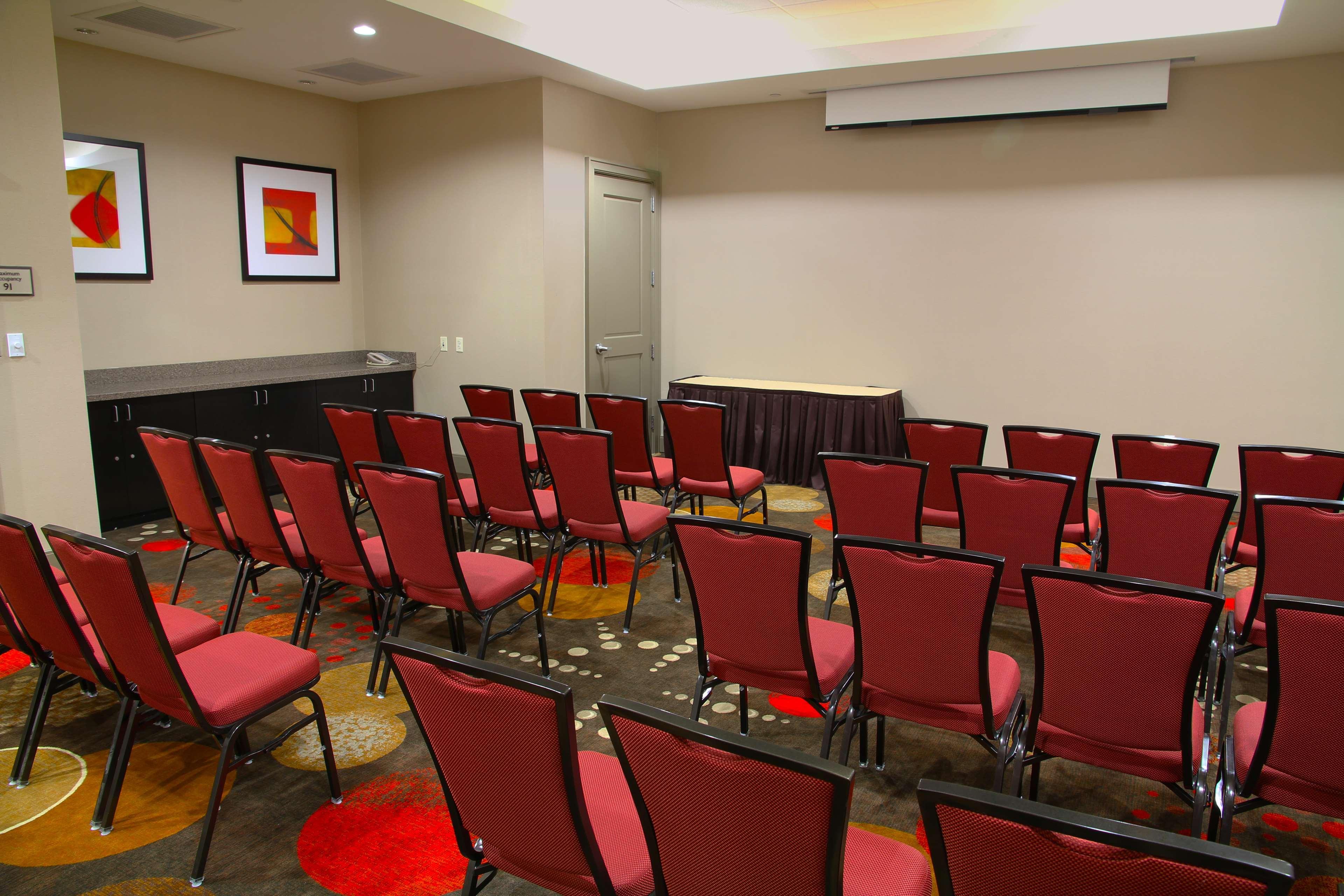 Embassy Suites Ontario - Airport Бізнес фото