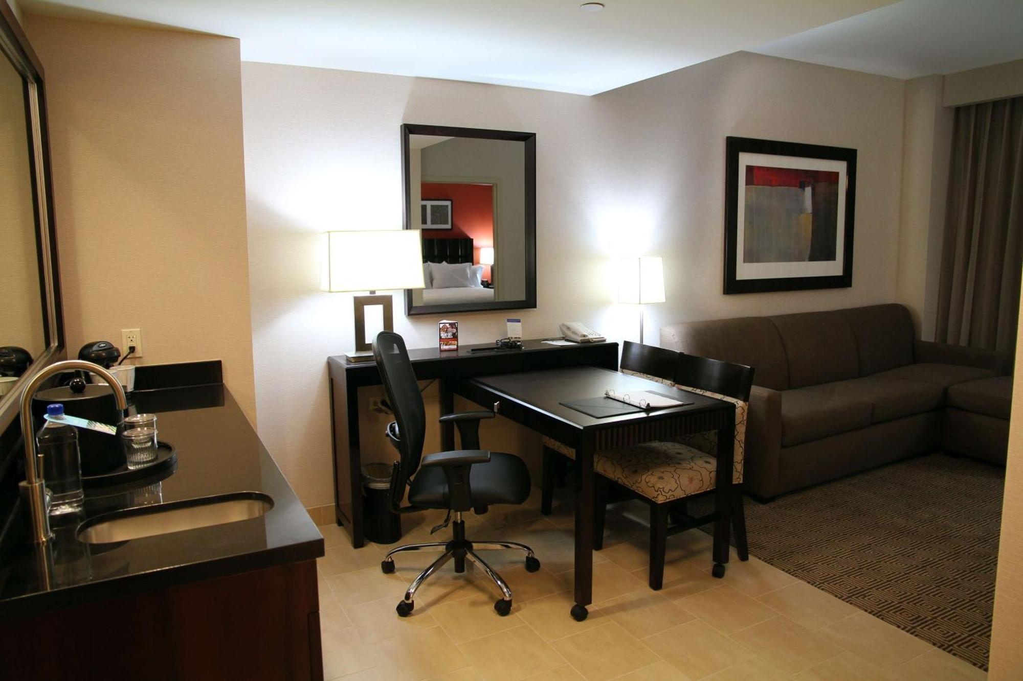 Embassy Suites Ontario - Airport Екстер'єр фото