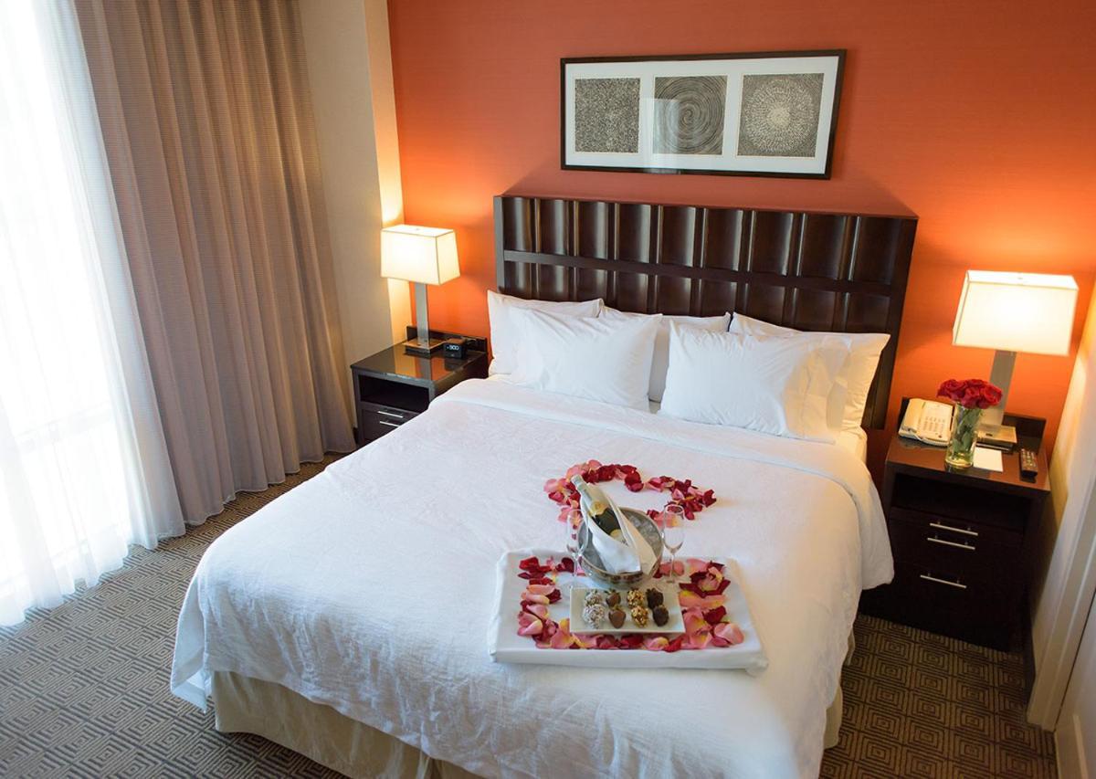 Embassy Suites Ontario - Airport Екстер'єр фото